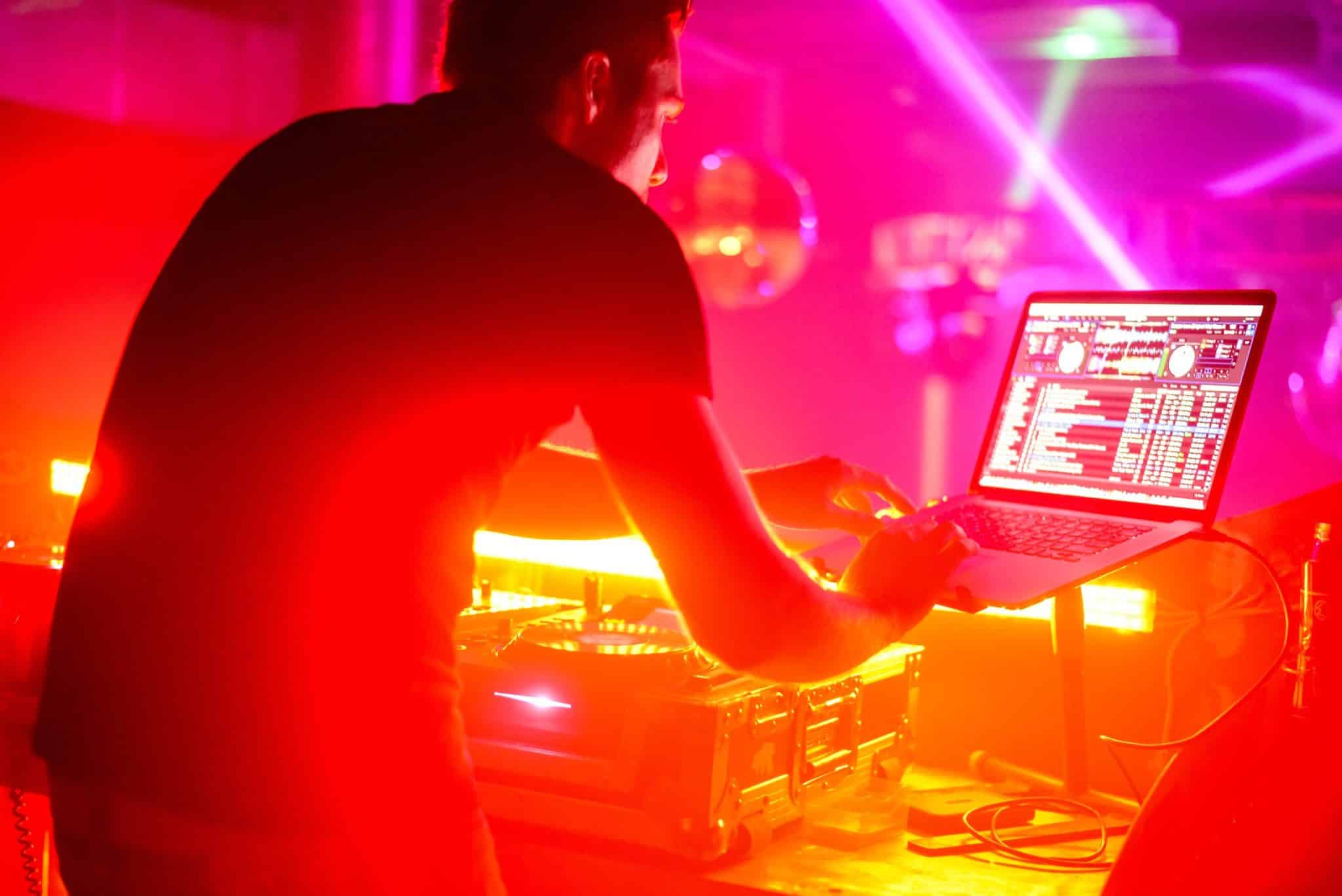 pexels-imustbedead-11268692